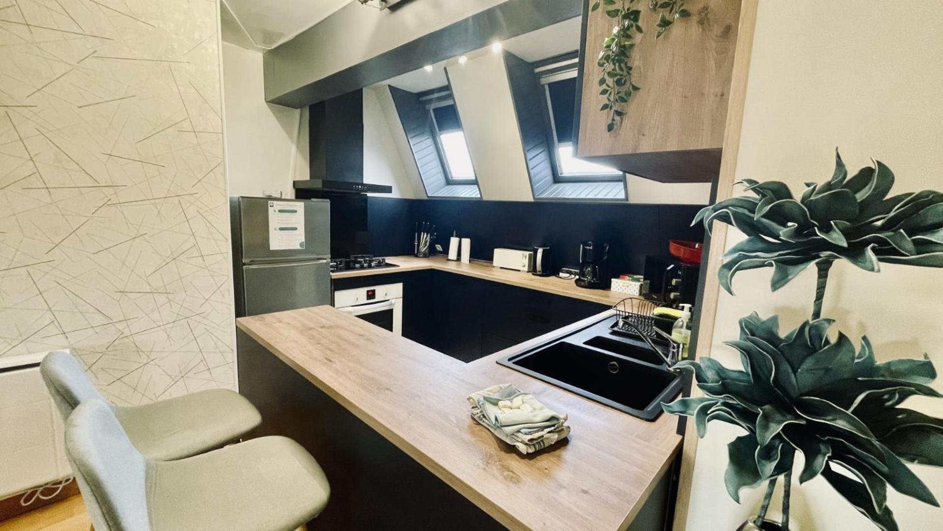 Bel Au Coeur Du Quartier Des Artistes Apartment *
